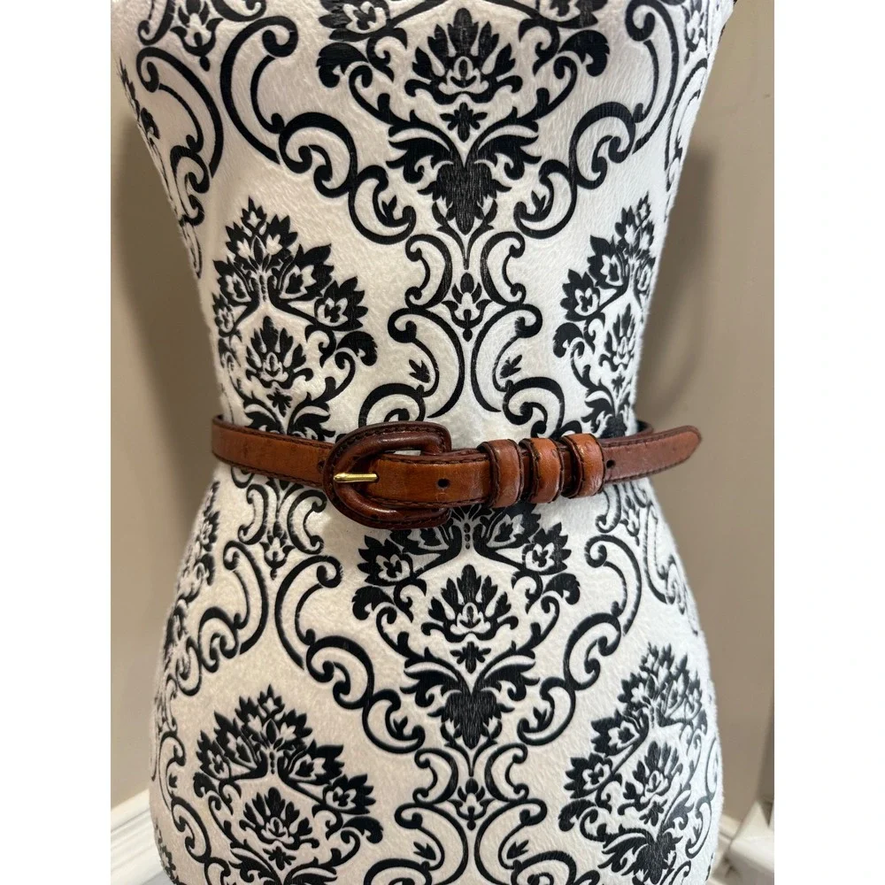 VTG Liz Claiborne Brown Ostrich Embossed Leather Skinny Belt Gold Hardware Med